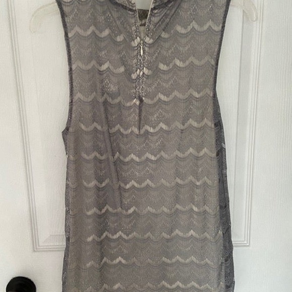 NWT Banana Republic Size Small Top - Picture 2 of 2